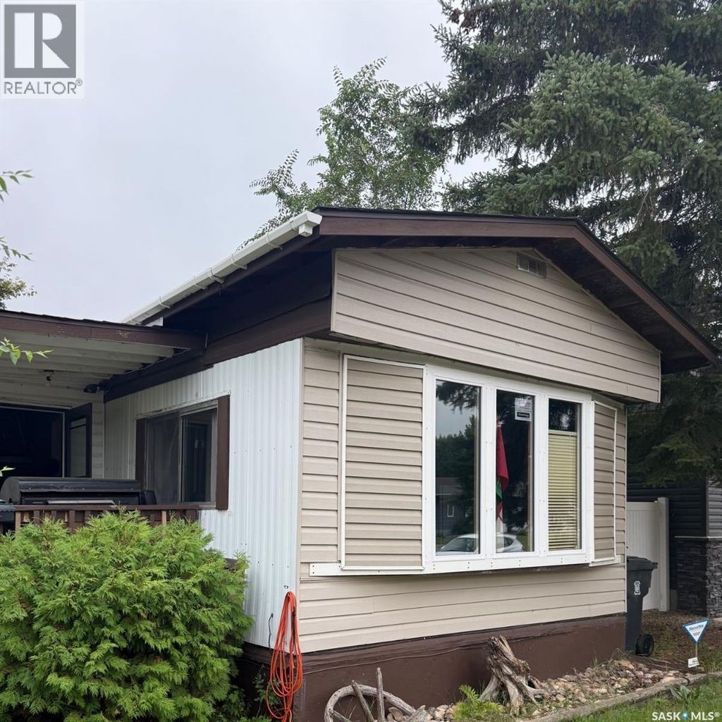251 30th Street W, Battleford