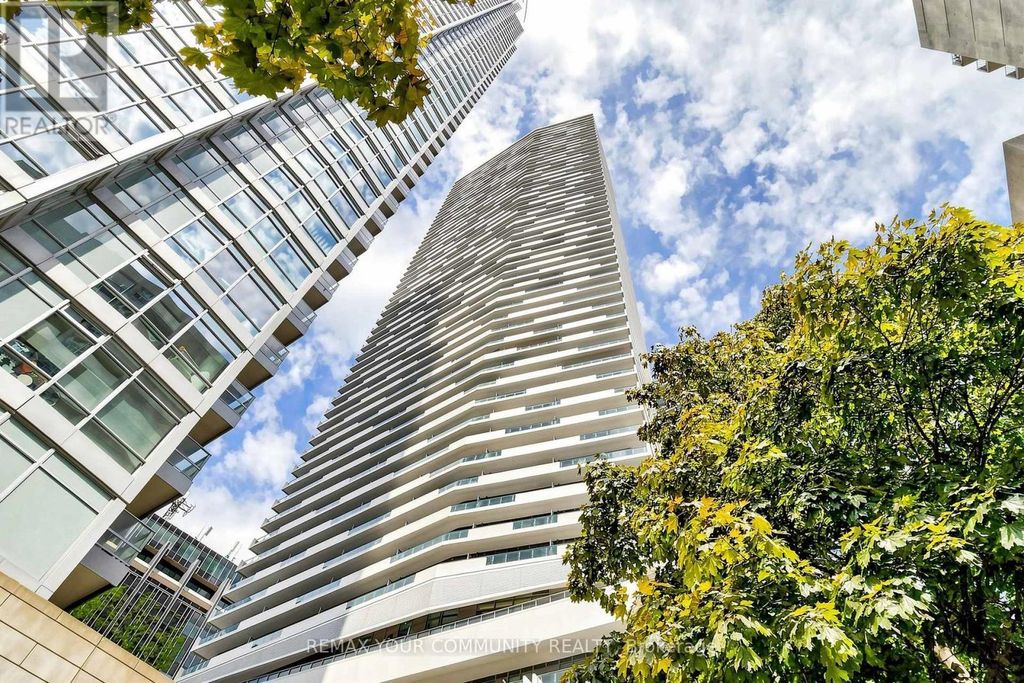 2709 - 2221 Yonge Street, Toronto (mount Pleasant West)