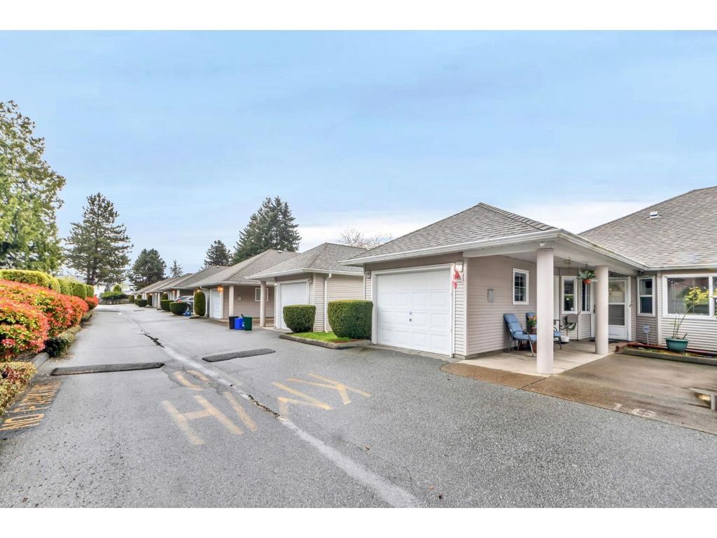 18 7127 124 Street Avenue, Surrey