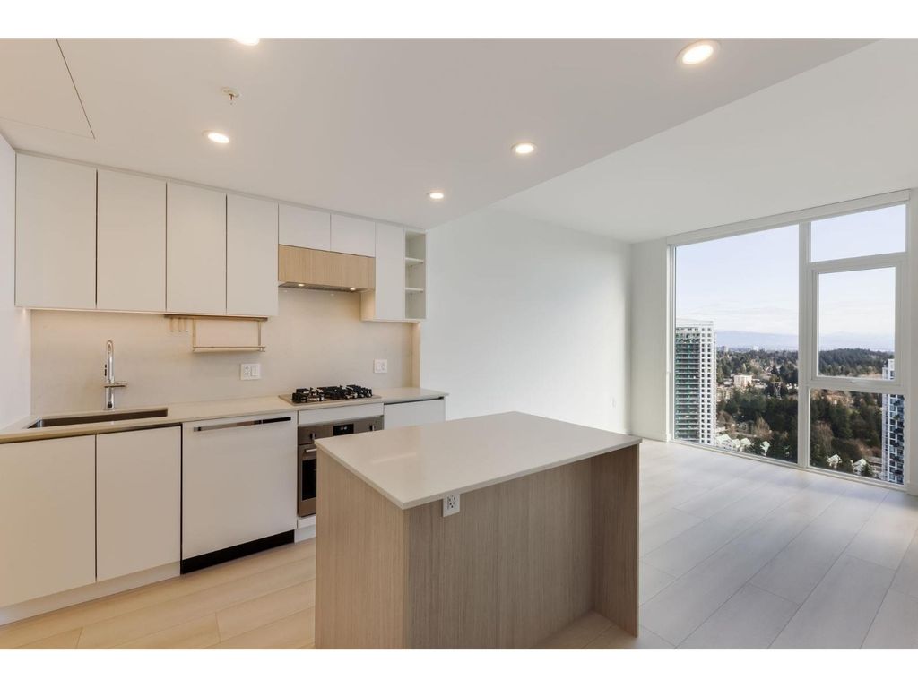 3402 13573 98a Avenue, Surrey