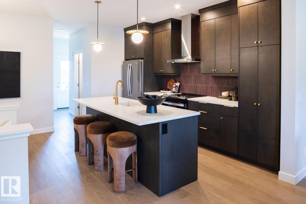 12531 34 Av Sw, Edmonton
