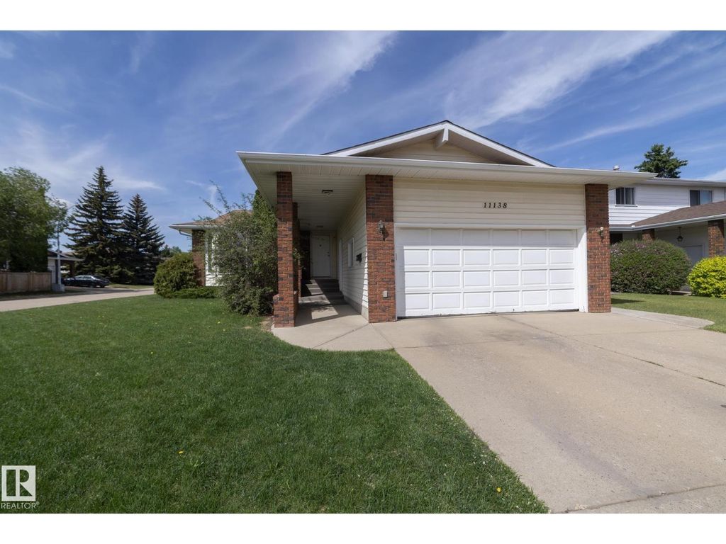 11138 30 Av Nw, Edmonton