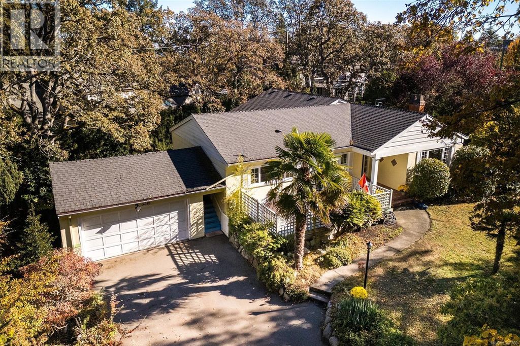 3315 Ripon Rd, Oak Bay