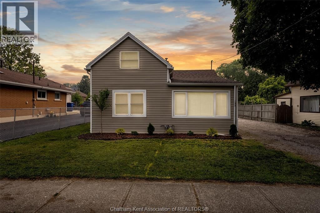 133 Woods Street, Chatham