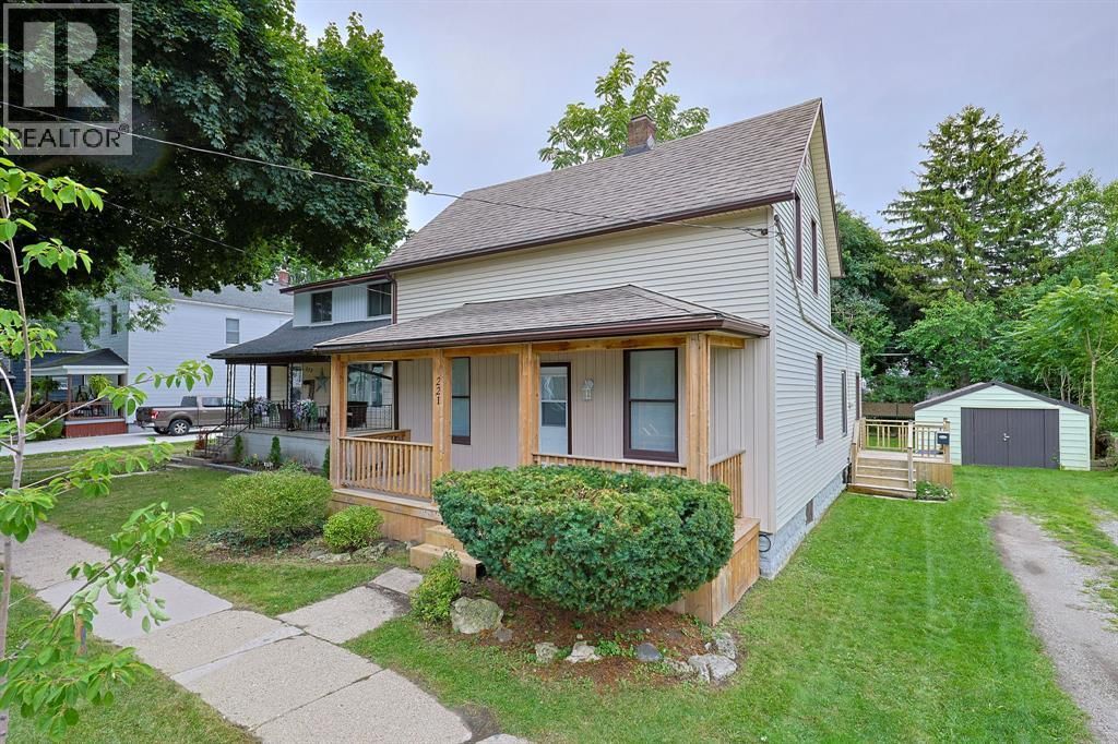 221 Bright Street, Sarnia