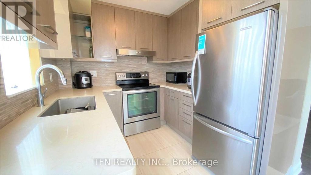 704 - 310 Red Maple Road, Richmond Hill (langstaff)