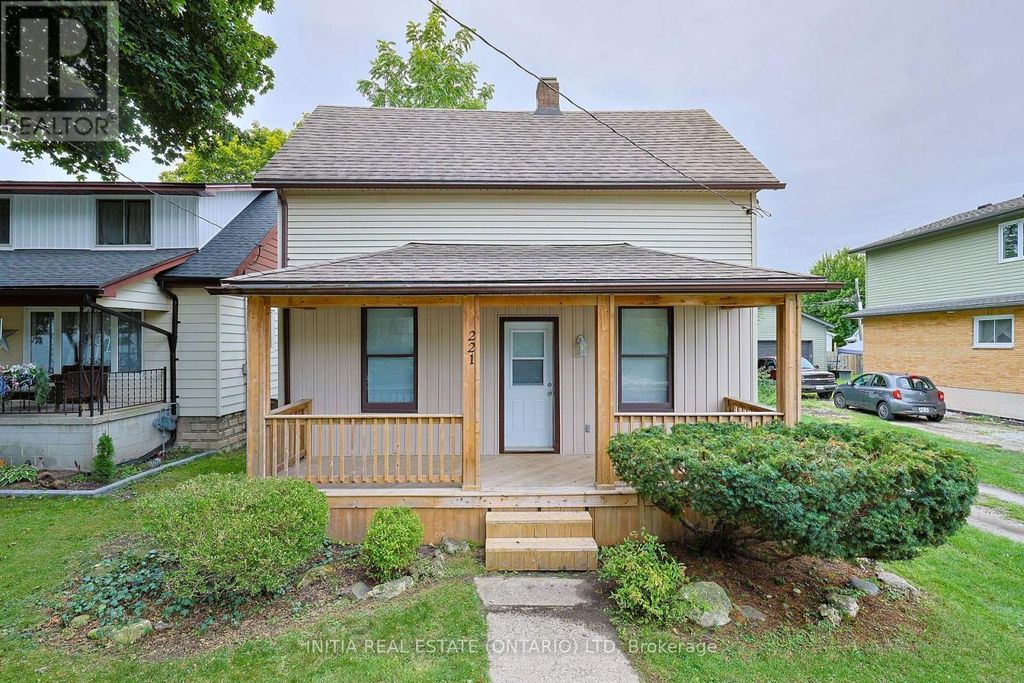 221 Bright Street, Sarnia
