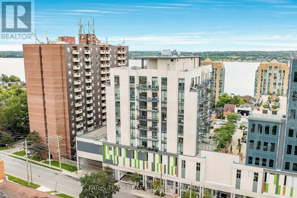 Ph7 - 111 Worsley Street, Barrie (city Centre)