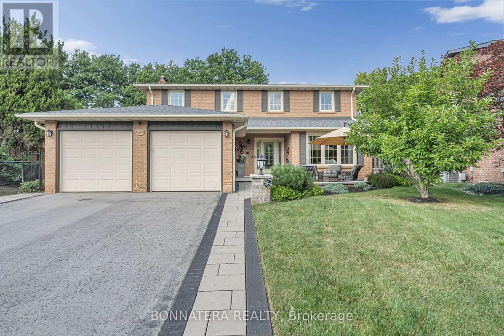 1409 Holly Court, Oakville (fa Falgarwood)