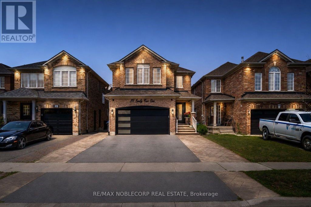 111 Emily Carr Crescent, Caledon (bolton West)