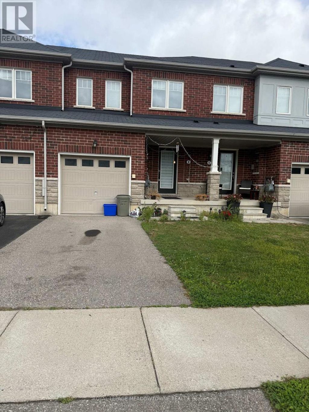 8 Longboat Run, Brantford