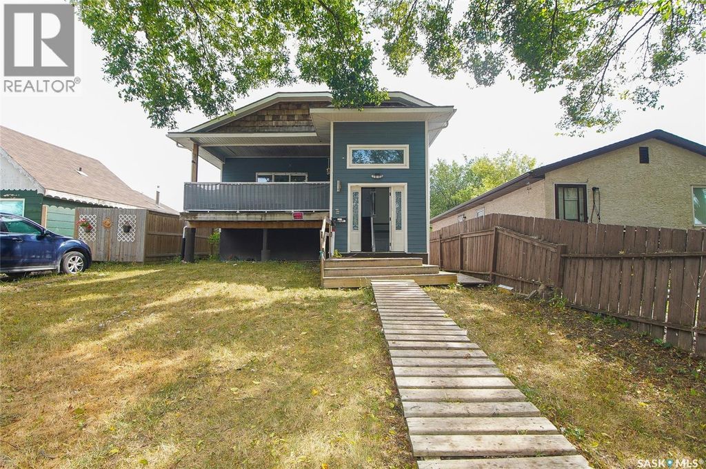 A B 417 Robinson Street, Regina