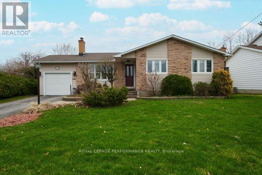 401 Phoenix Crescent, Ottawa