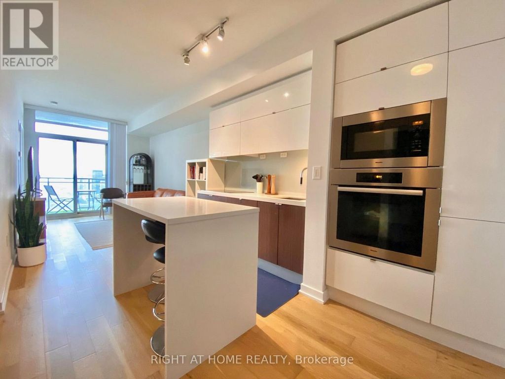 4011 - 21 Iceboat Terrace, Toronto (waterfront Communities)