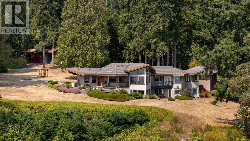 466 Meredith Rd, Mill Bay