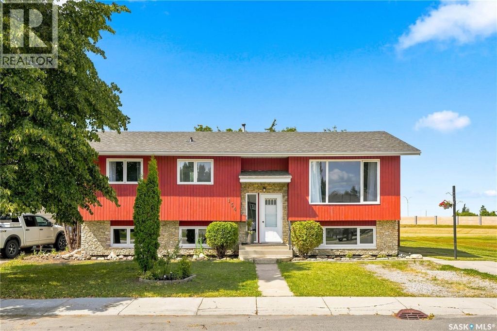154 Delayen Crescent, Saskatoon