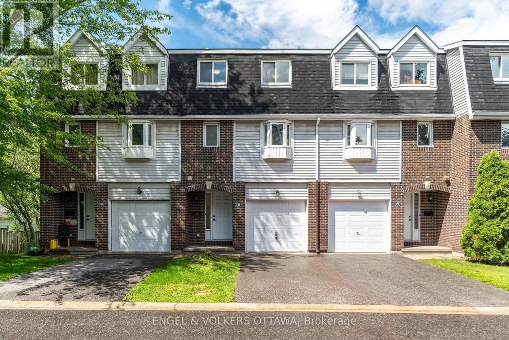 8 Almond Lane, Ottawa