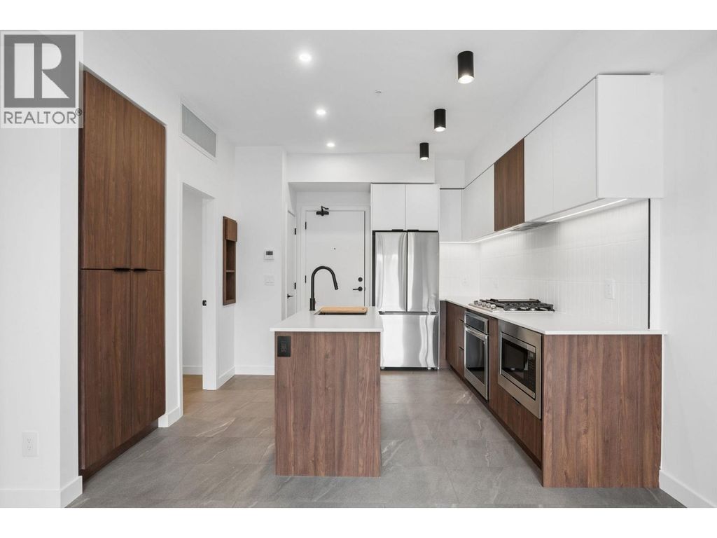 612 623 Kemsley Avenue, Coquitlam