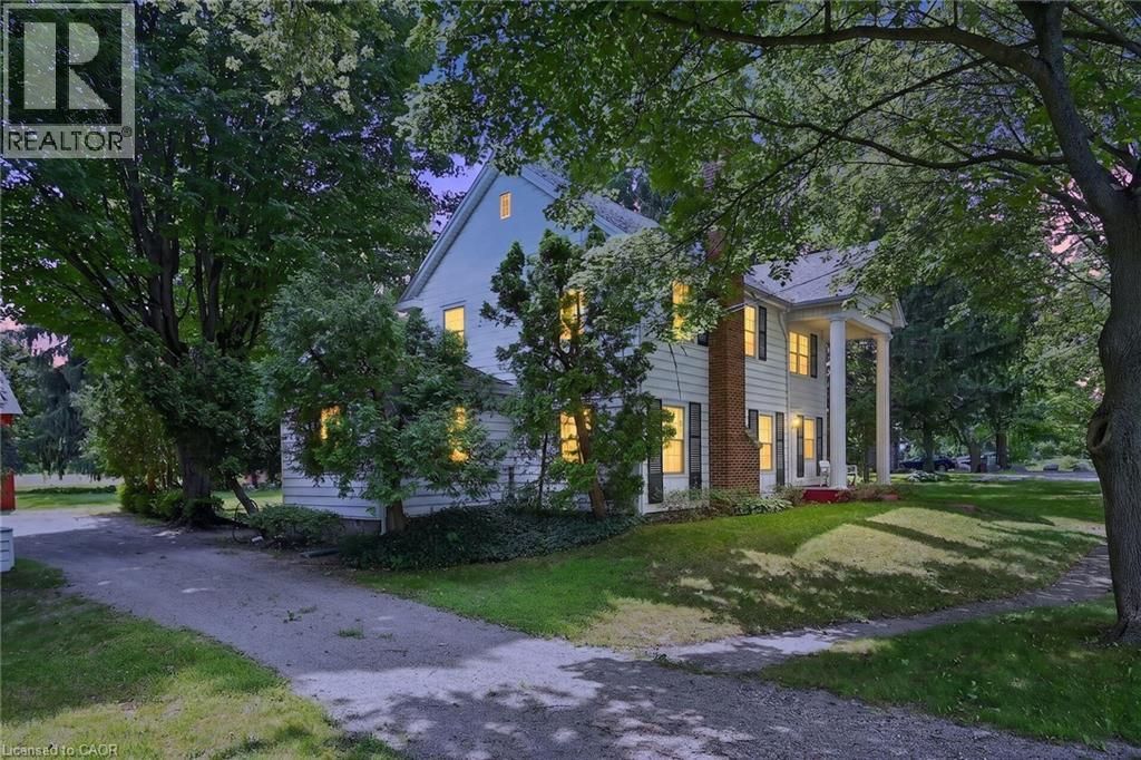 48 Garner Road W, Ancaster