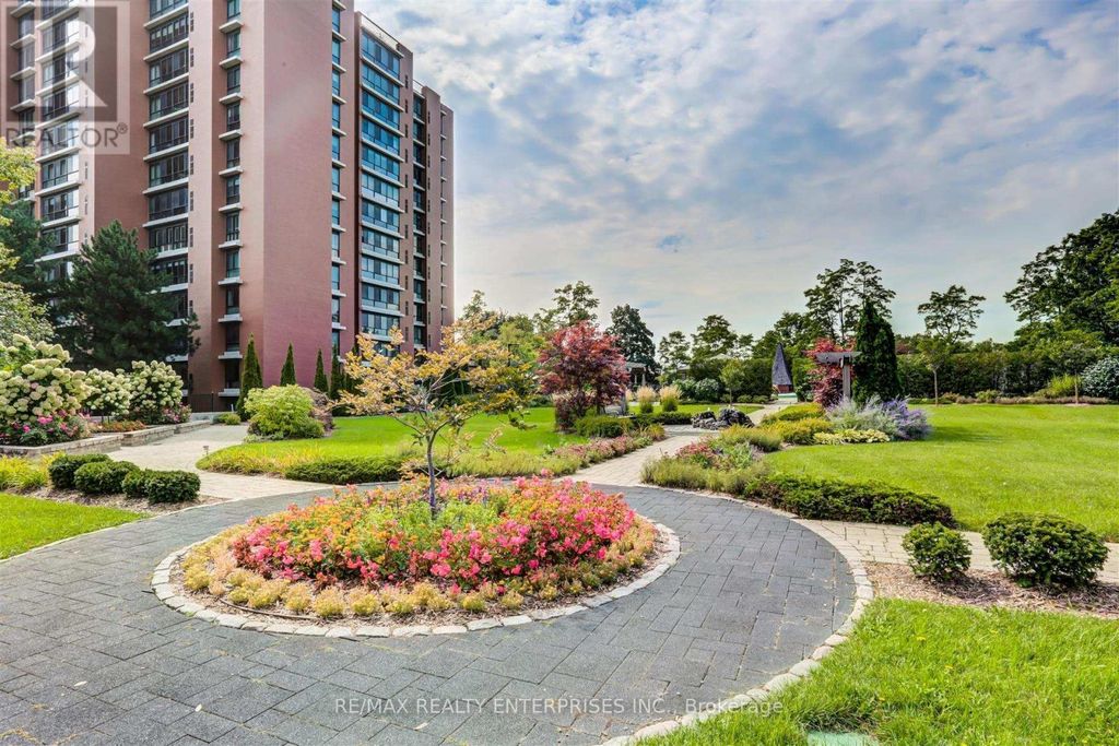 405 - 1400 Dixie Road, Mississauga (lakeview)