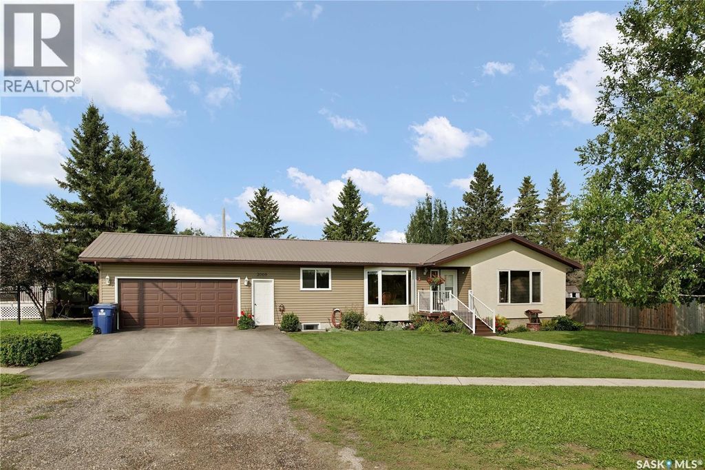 2009 Railway Avenue, Laird