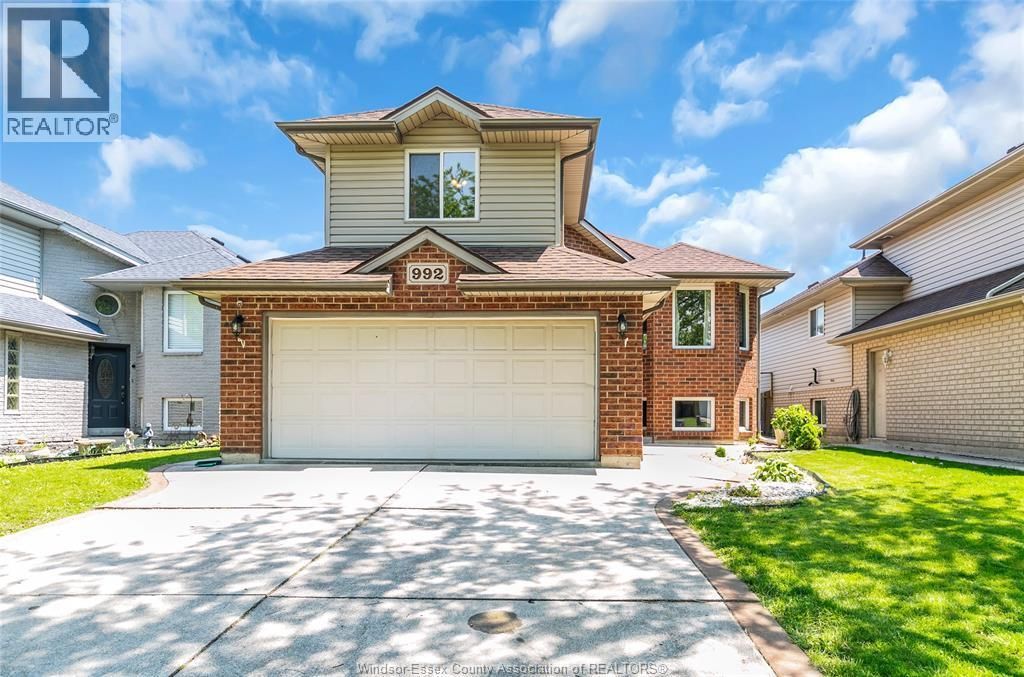 992 Whistler, Windsor