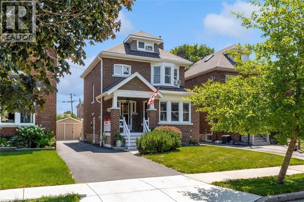 99 Tuxedo Avenue S, Hamilton