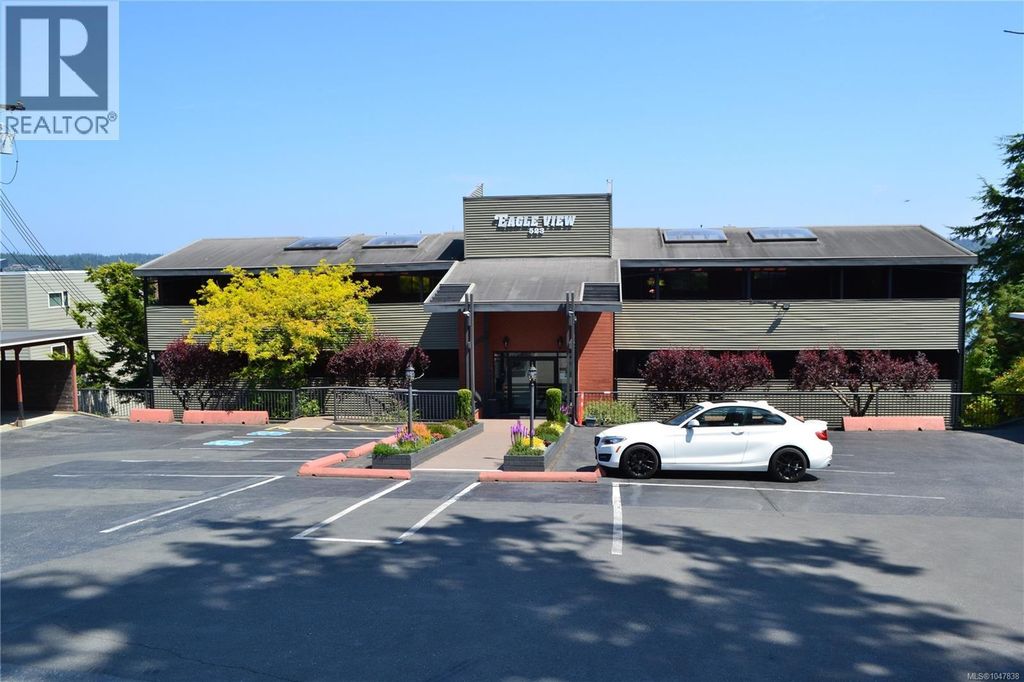 1 523 Island Hwy, Campbell River