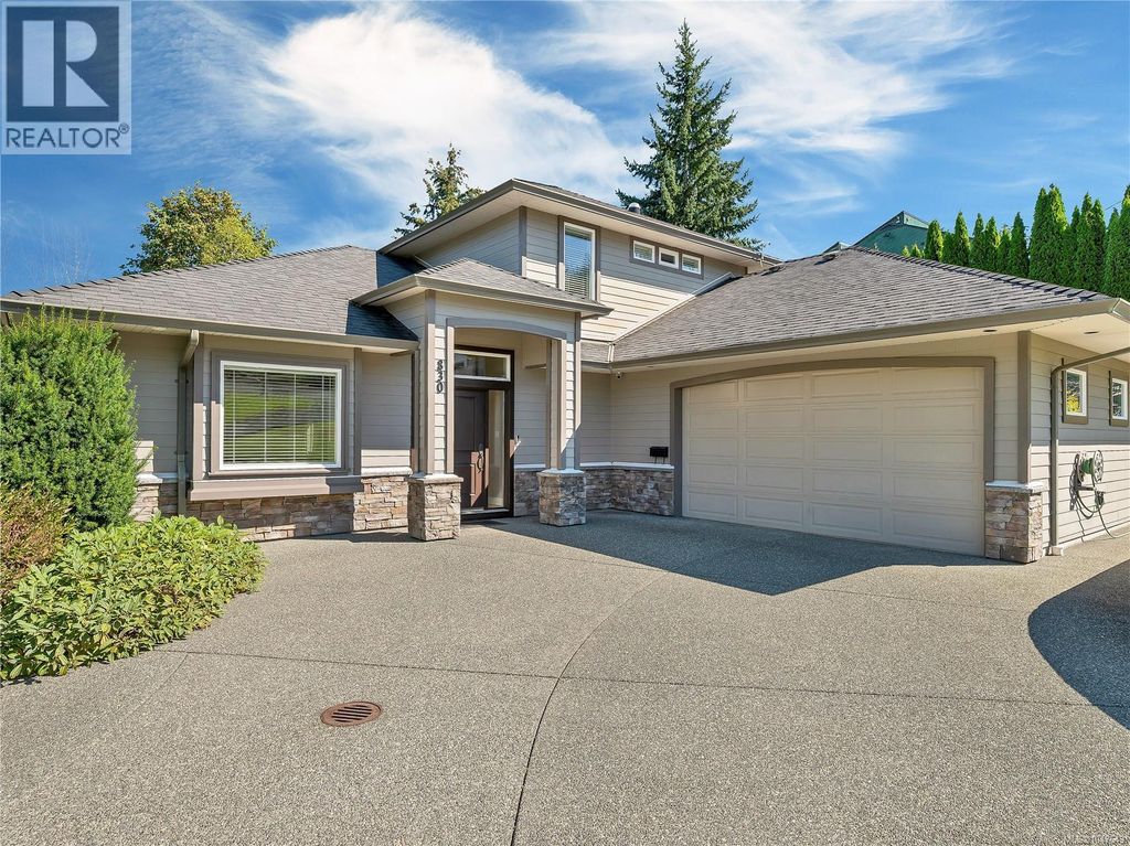 830 Pinecrest Rd, Campbell River