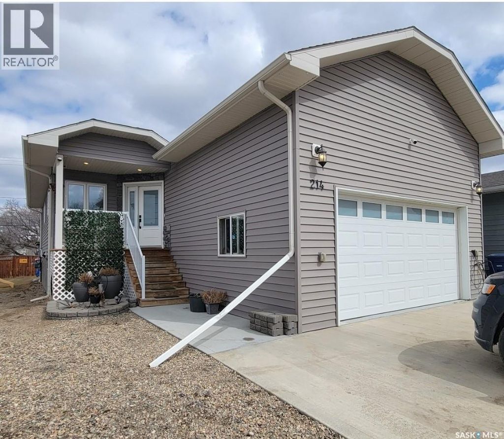 214 1st Avenue W, Maidstone