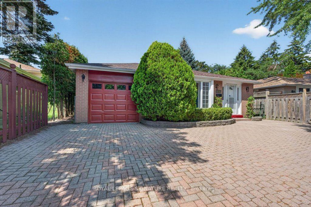 16 Earswick Drive, Toronto (guildwood)