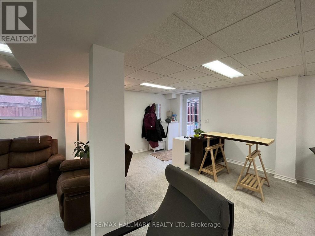 Lower - 82 Rush Road, Aurora (bayview Wellington)