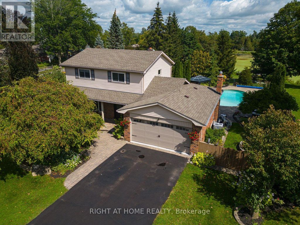 63 Robinglade Avenue, Kawartha Lakes (mariposa)