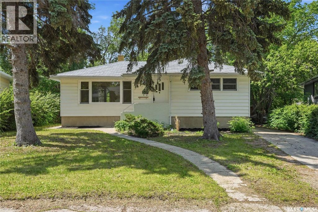2928 Queen Street, Regina