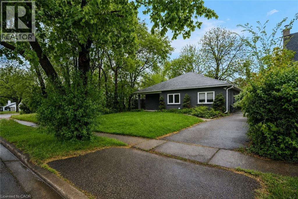 16 Woodward Avenue, Brampton
