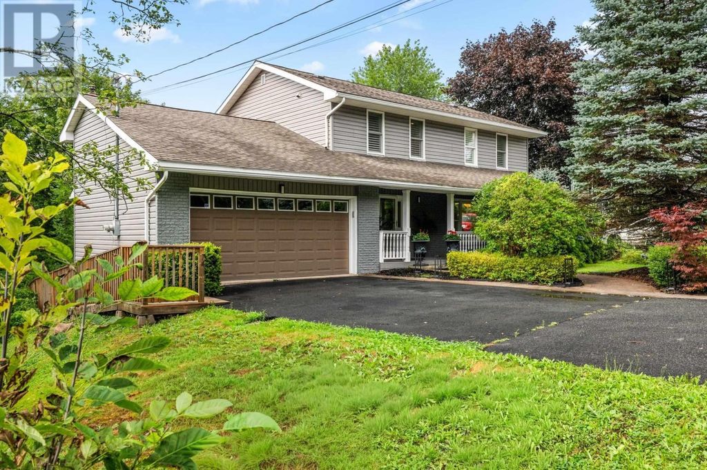 74 Golf Links Road, Bedford