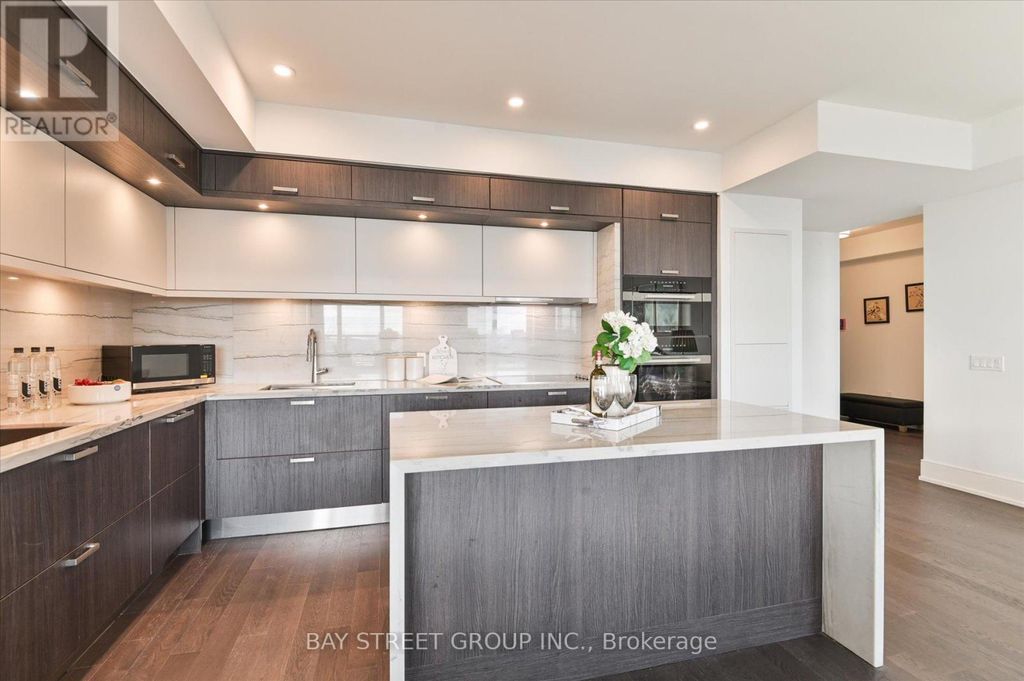 2707 - 30 Inn On The Park Drive, Toronto (banbury-Don Mills)