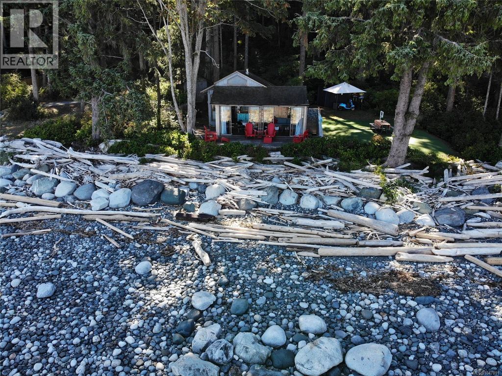 628 Wa Wa Kie Rd, Quadra Island