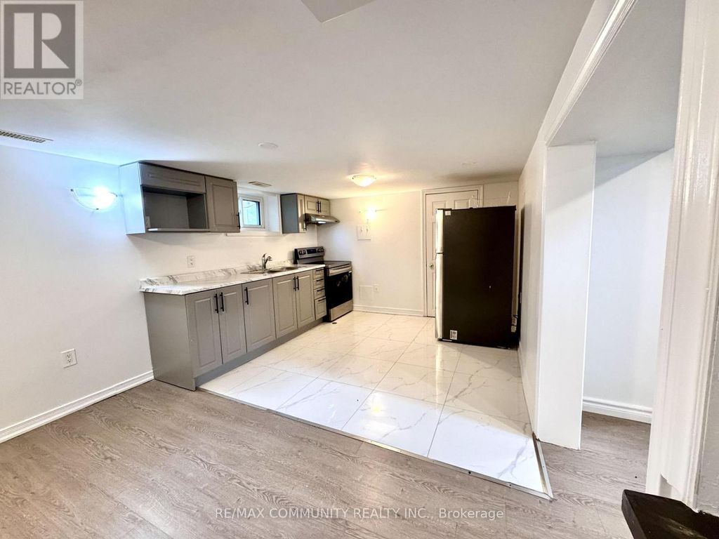Basement - 426 Perry Street, Whitby (downtown Whitby)