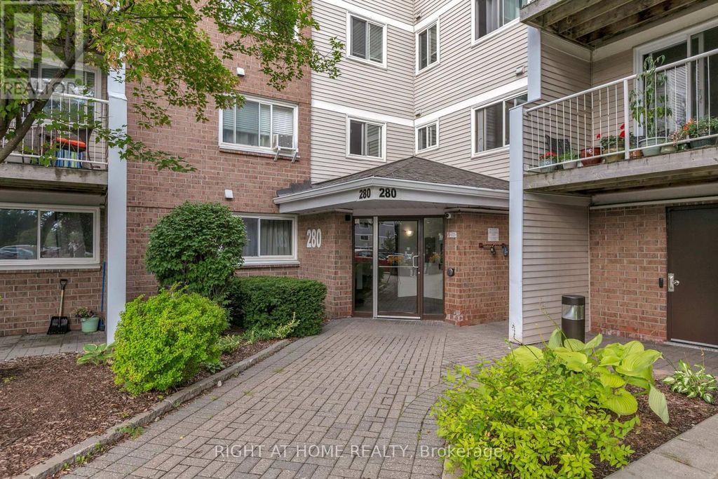 301 - 280 Brittany Drive, Ottawa