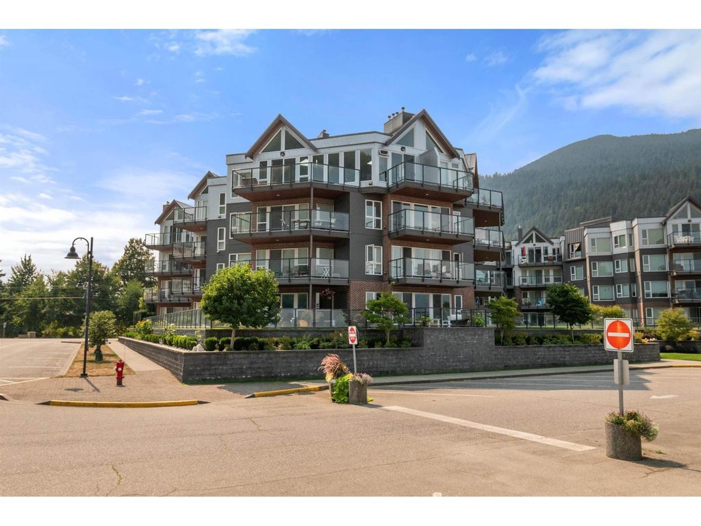 315 378 Esplanade Avenue|harrison Hot Springs, Harrison Hot Springs