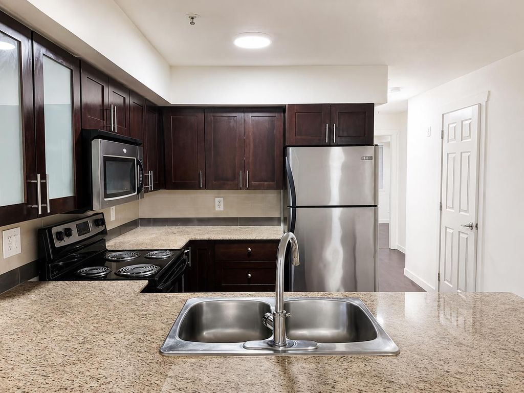 107 13958 108 Ave, Surrey