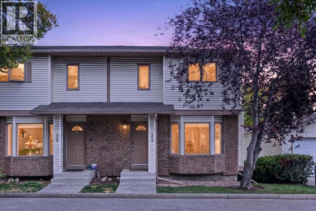 32 Patina Park Sw, Calgary