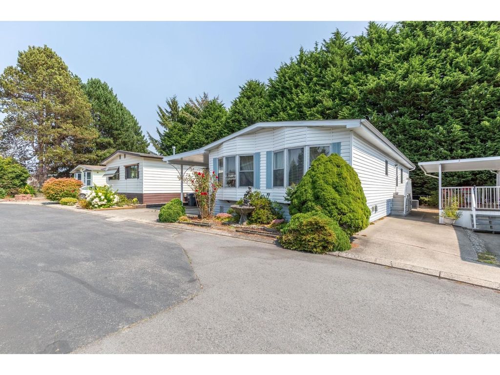 103 2062 King George Boulevard, Surrey