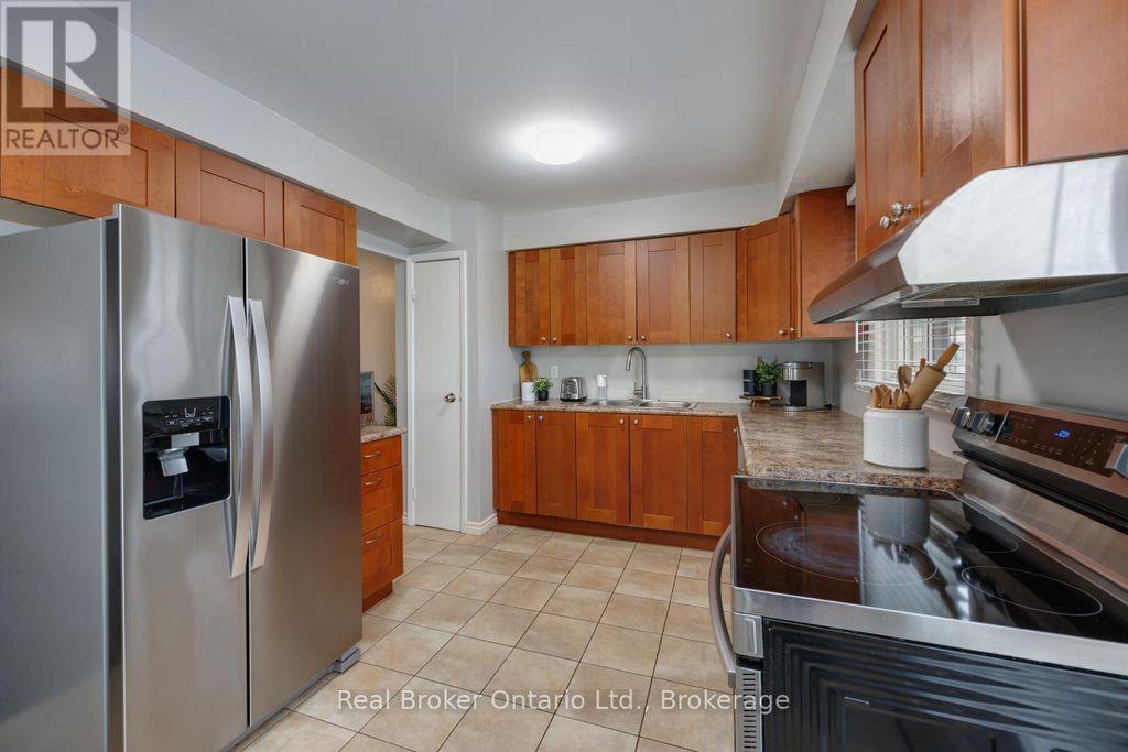 30 - 220 Ormond Drive, Oshawa (samac)