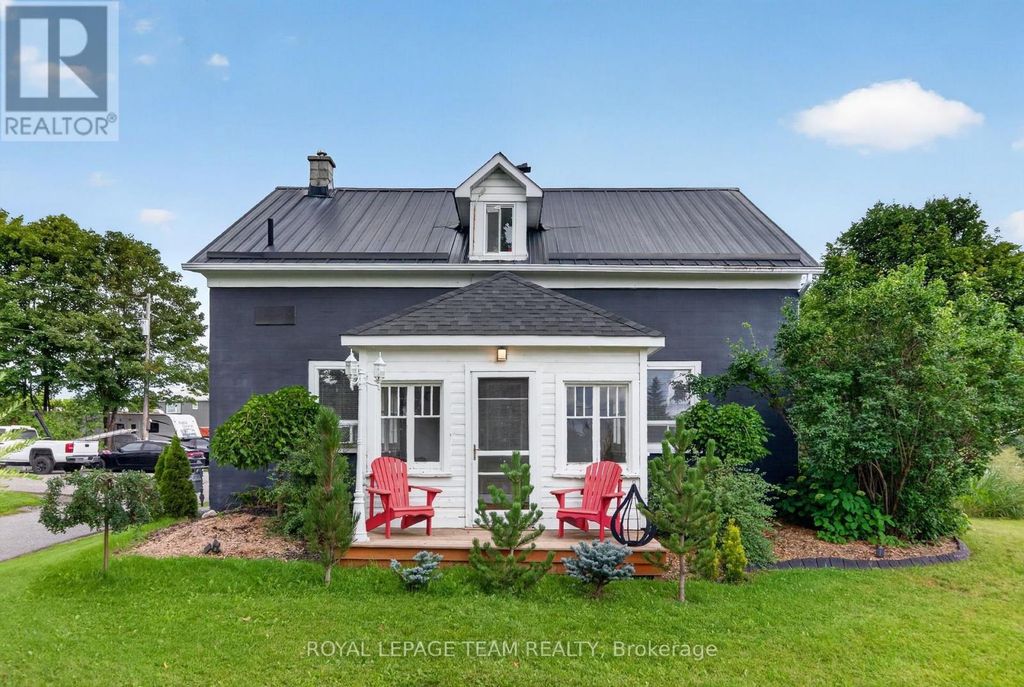 1629 River Road, Ottawa