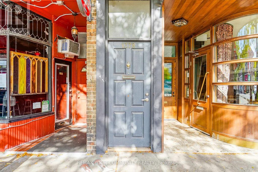 Room 2 - 1378 Danforth Avenue, Toronto (east York)