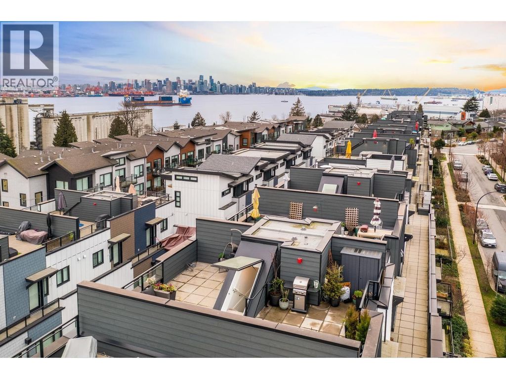 444 545 E 2nd Street, North Vancouver