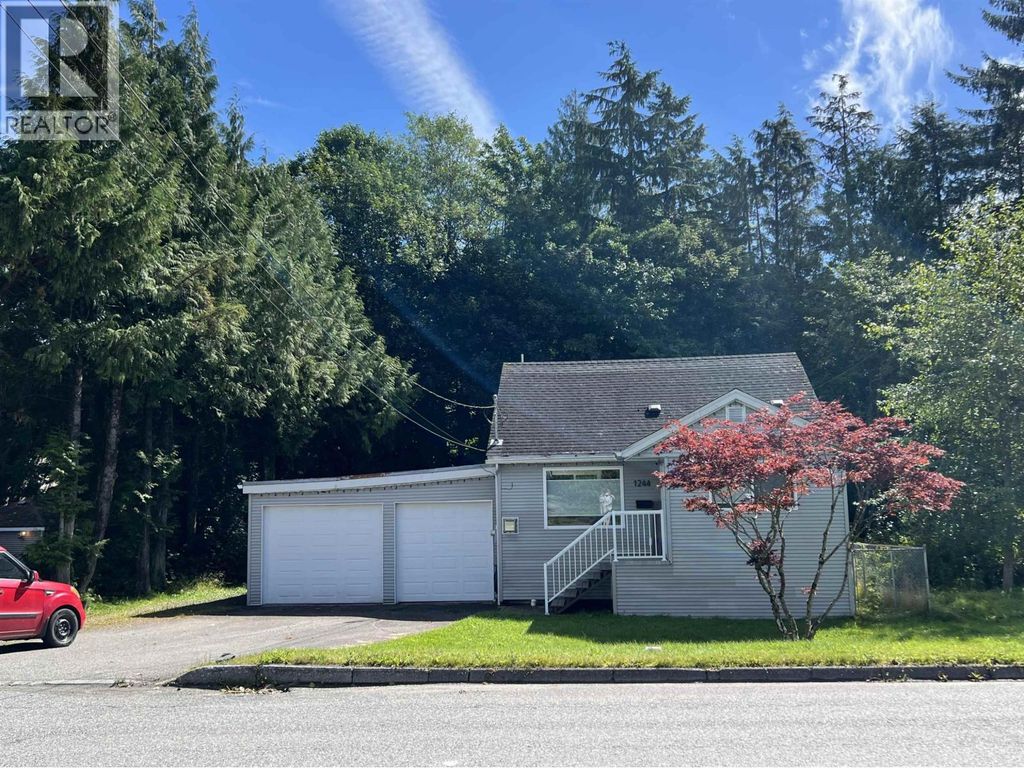 1244 E 8th Avenue, Prince Rupert