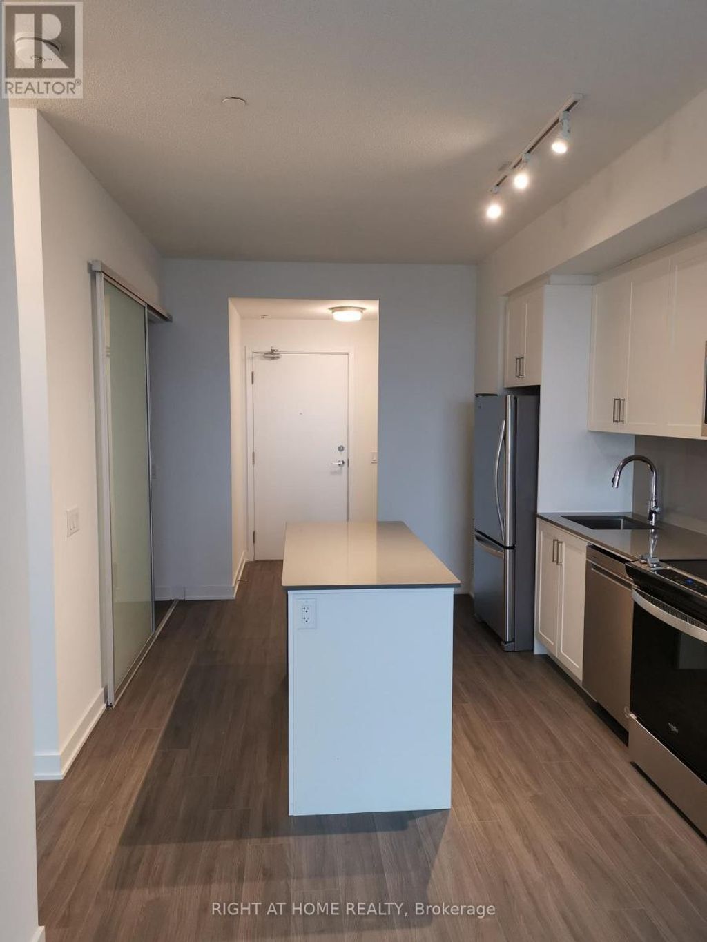 612 - 681 Yonge Street E, Barrie (painswick South)